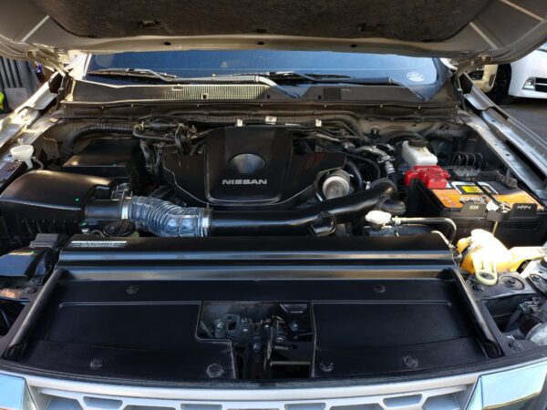 2019 Nissan Terra 2.5 VL A/T - Image 9