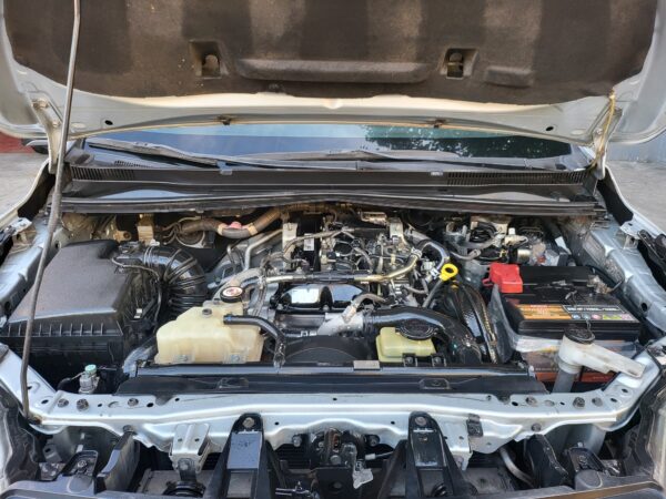 2017 Toyota Innova 2.8 E Diesel M/T - Image 9