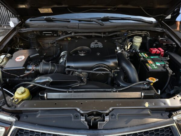 2013 Mitsubishi Montero Sport 2.4 GLS V A/T - Image 9