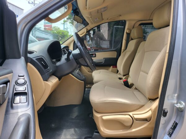 2020 Acquired Hyundai Grand Starex 2.5 VGT A/T - Image 10