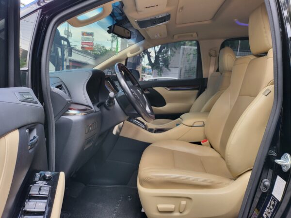 2018 Toyota Alphard 3.5 20K KM A/T - Image 10