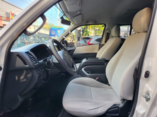 2018 Toyota Hiace Super Grandia 3.0 A/T - Image 10