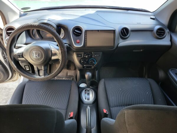 2015 Honda Mobilio 1.5 V A/T - Image 11