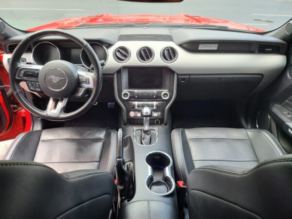 2015 Ford Mustang 5.0 GT 18K KM A/T - Image 11