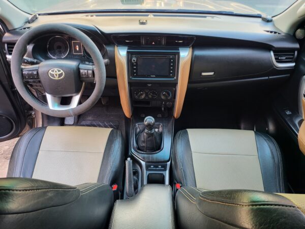 2016 Toyota Fortuner 2.4 G Diesel M/T - Image 11