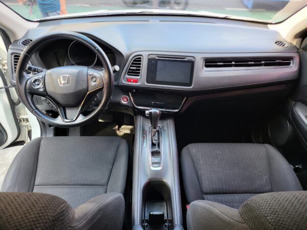 2015  Honda HR-V 1.8 E A/T - Image 11
