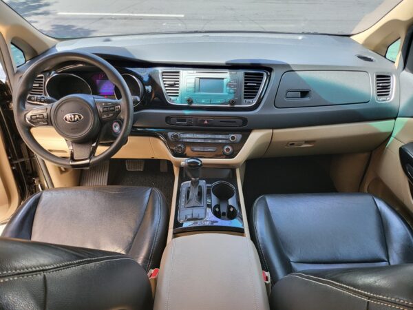 2016 Kia Grand Carnival 2.2 EX A/T - Image 11