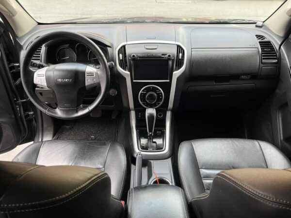 2018 Isuzu MU-X 3.0 Blue Power A/T - Image 11