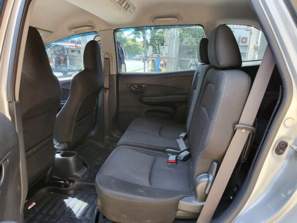 2015 Honda Mobilio 1.5 V A/T - Image 12