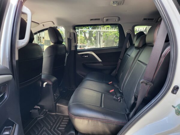 2023 Mitsubishi Montero Sport 2.4 GLS 15K KM A/T - Image 12