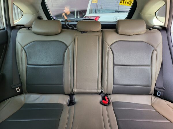 2016 Subaru XV 2.0i A/T - Image 12