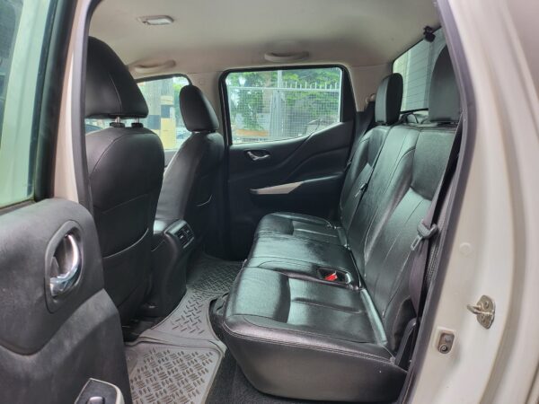 2019 Nissan Navara 2.5 VL 4x4 30K KM A/T - Image 12