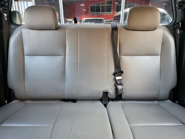 2017 Isuzu Dmax 2017 LT M/T - Image 13