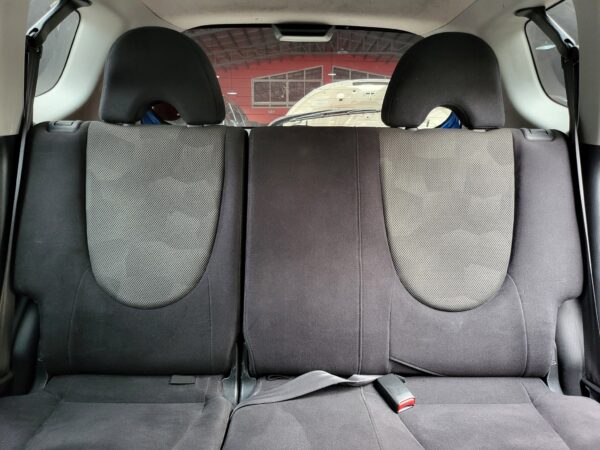 2005 Honda Jazz 1.5 Vtec A/T - Image 13
