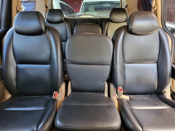 2016 Kia Grand Carnival 2.2 EX A/T - Image 13