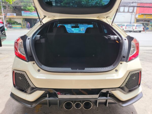 2017 Honda Civic 2.0 Type R W/Original CE28 Mags and Center Caps Worth 300K 9K KM Casa Maintained W/ PPF M/T - Image 14
