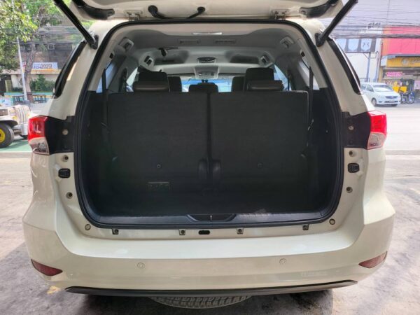 2016 Toyota Fortuner 2.4 V A/T - Image 13