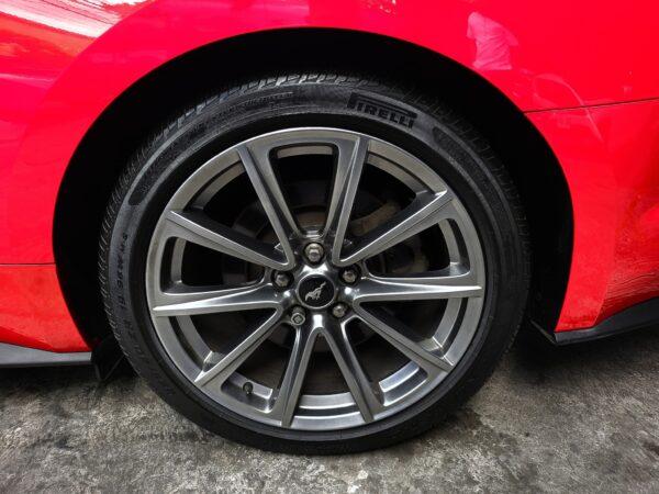 2015 Ford Mustang 5.0 GT 18K KM A/T - Image 15
