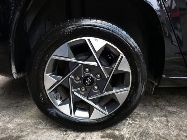 2023 Hyundai Stargazer 1.5 GLS Premium IVT Save 500k From Brand New  A/T - Image 15
