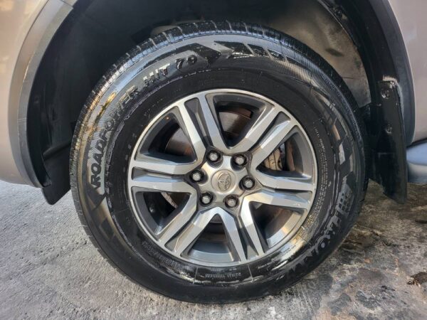 2016 Toyota Fortuner 2.4 G Diesel M/T - Image 15