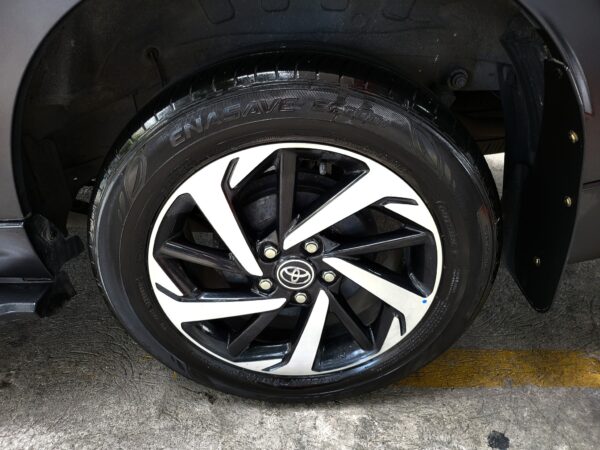2023 Toyota Rush 1.5 GRS 20K KM A/T - Image 15