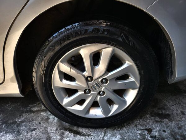 2016 Acquired Honda Mobilio 1.5 V  A/T - Image 15