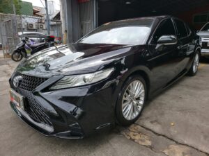 2019 Toyota Camry 2.5 V 30K KM Lexux Look A/T