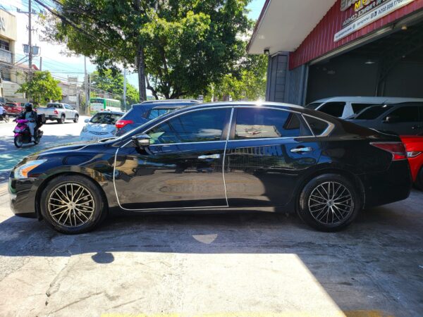 2015 Nissan Altima 3.5 CVT A/T - Image 3