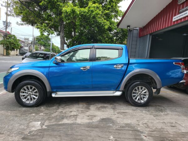 2017 Mitsubishi Strada 2.4 GLS Push Start M/T - Image 3