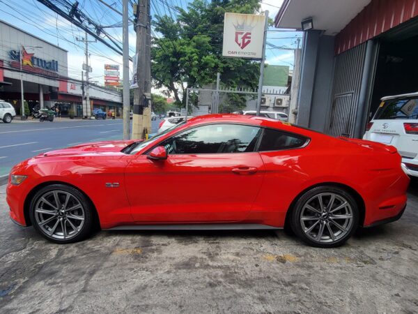 2015 Ford Mustang 5.0 GT 18K KM A/T - Image 3
