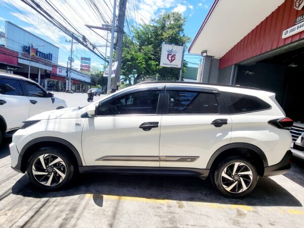 2022 Toyota Rush 1.5 GR-S 20K KM A/T - Image 3