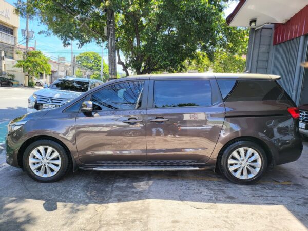 2016 Kia Grand Carnival 2.2 EX A/T - Image 3