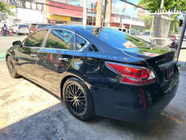2015 Nissan Altima 3.5 CVT A/T - Image 4