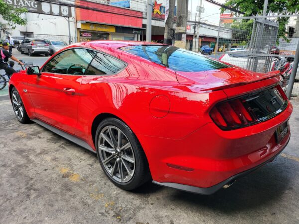 2015 Ford Mustang 5.0 GT 18K KM A/T - Image 4