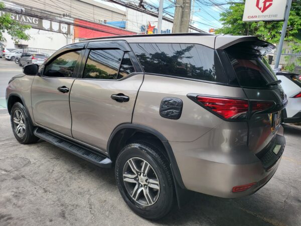2018 Toyota Fortuner 2.4 G Diesel A/T - Image 4