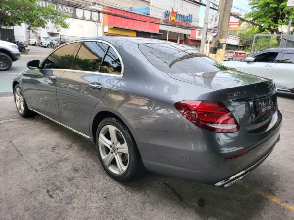 2018 Mercedes-Benz E220d 2.0 Avantgarde A/T - Image 4