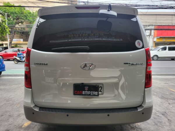 2019 Hyundai Grand Starex  2.5 VGT 30K KM A/T - Image 5