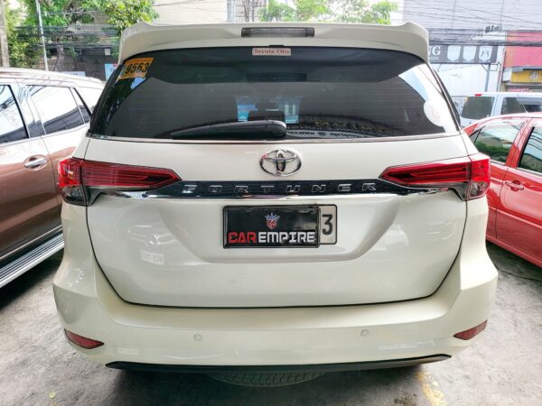 2016 Toyota Fortuner 2.4 V A/T - Image 5
