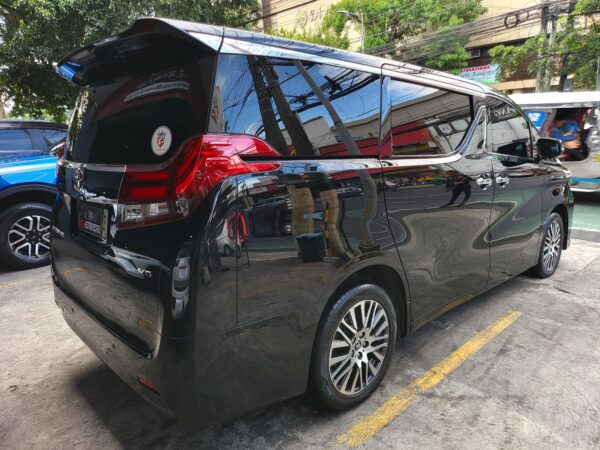 2018 Toyota Alphard 3.5 20K KM A/T - Image 6