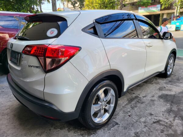 2015  Honda HR-V 1.8 E A/T - Image 6