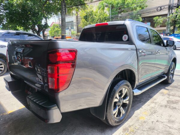 2023 Mazda BT-50 3.0 4x4 New look Casa Maintained Save 700K From Brand NEW A/T - Image 6