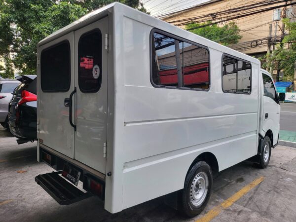 2024 Isuzu Traviz 2.5 Dual Aircon Save 300K From Brand New M/T - Image 6