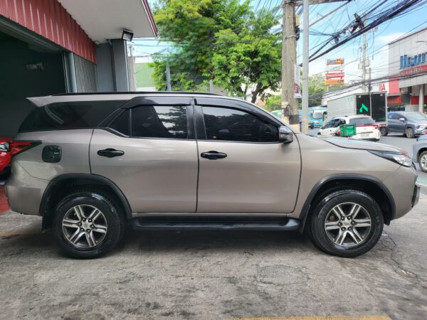 2018 Toyota Fortuner 2.4 G Diesel A/T - Image 7