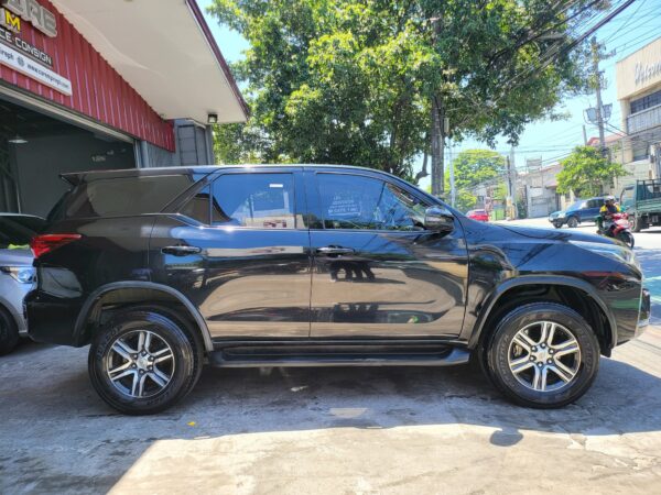 2021 Toyota Fortuner 2.4 G Diesel 20K KM A/T - Image 7