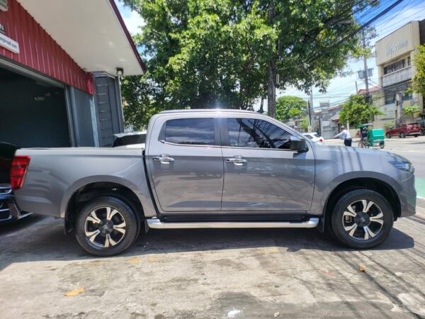 2023 Mazda BT-50 3.0 4x4 New look Casa Maintained Save 700K From Brand NEW A/T - Image 7