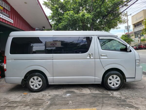 2018 Toyota Hiace Grandia 3.0 GL M/T - Image 7