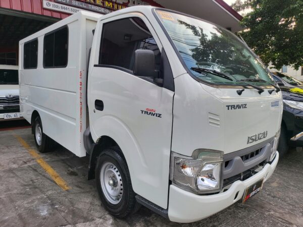 2024 Isuzu Traviz 2.5 Dual Aircon Save 300K From Brand New M/T - Image 8