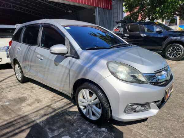 2015 Honda Mobilio 1.5 V A/T - Image 8