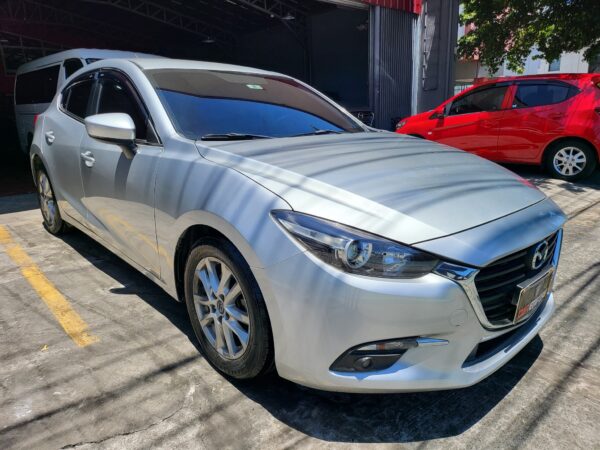 2017 Mazda 3 Hatchback 1.5 Skyactiv A/T - Image 8