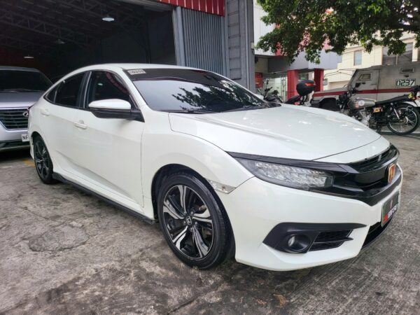 2019 Acquired Honda Civic 1.8 E RS Look 30K KM A/T - Image 8